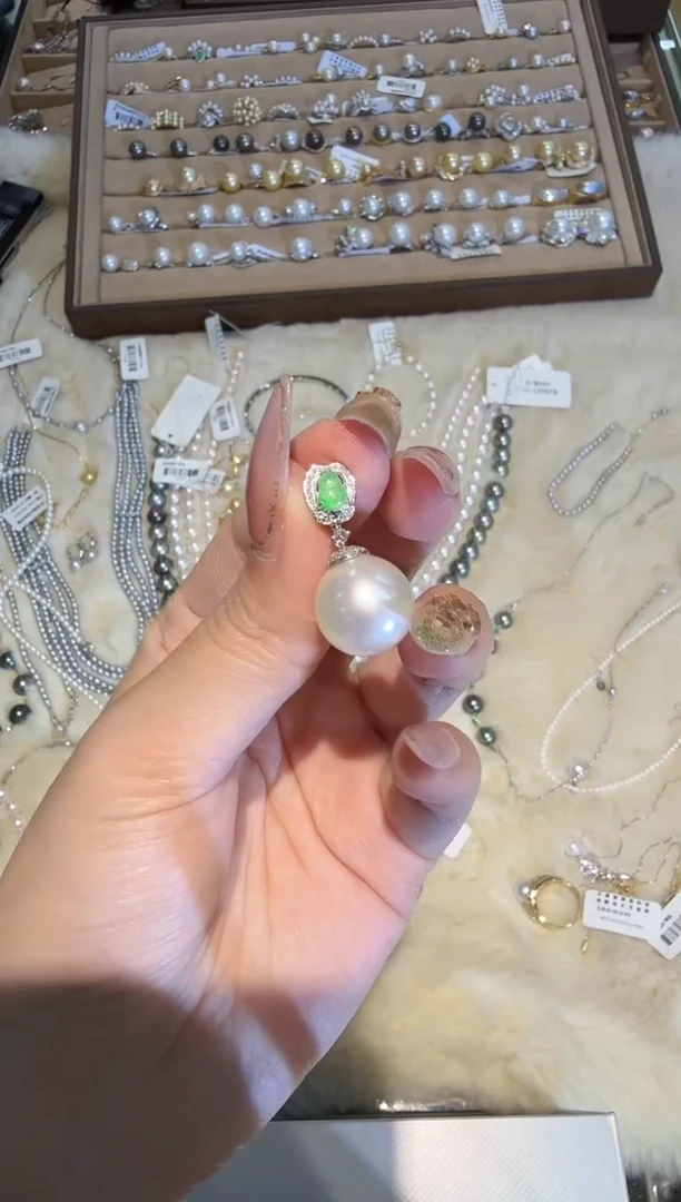 18K金镶嵌吊坠（不含链）海水珍珠zzxm多样性发其一