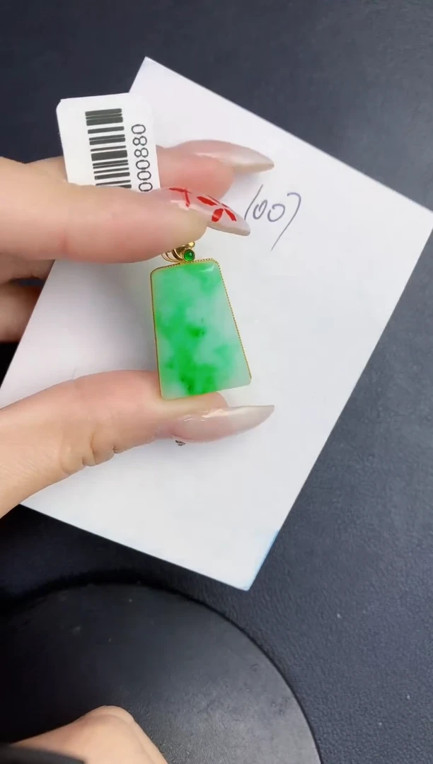 【闪购商品】翡翠颈饰18K金镶嵌0000000000