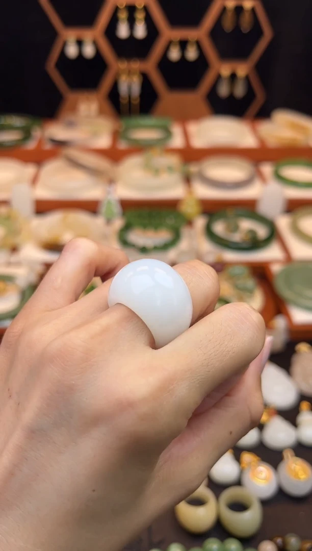 未镶嵌戒指和田玉1314