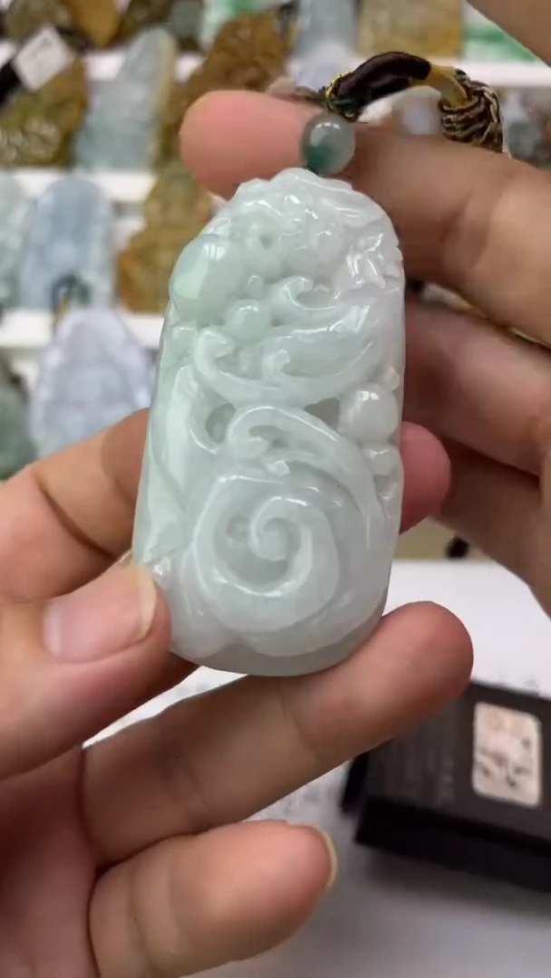 翡翠未镶嵌颈饰双*座天然翡翠