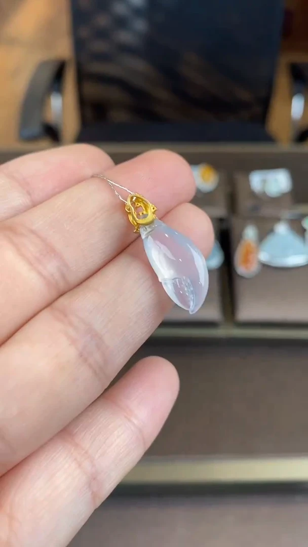 【闪购商品】翡翠吊坠(不含链)18K金镶嵌翡翠蟹钳