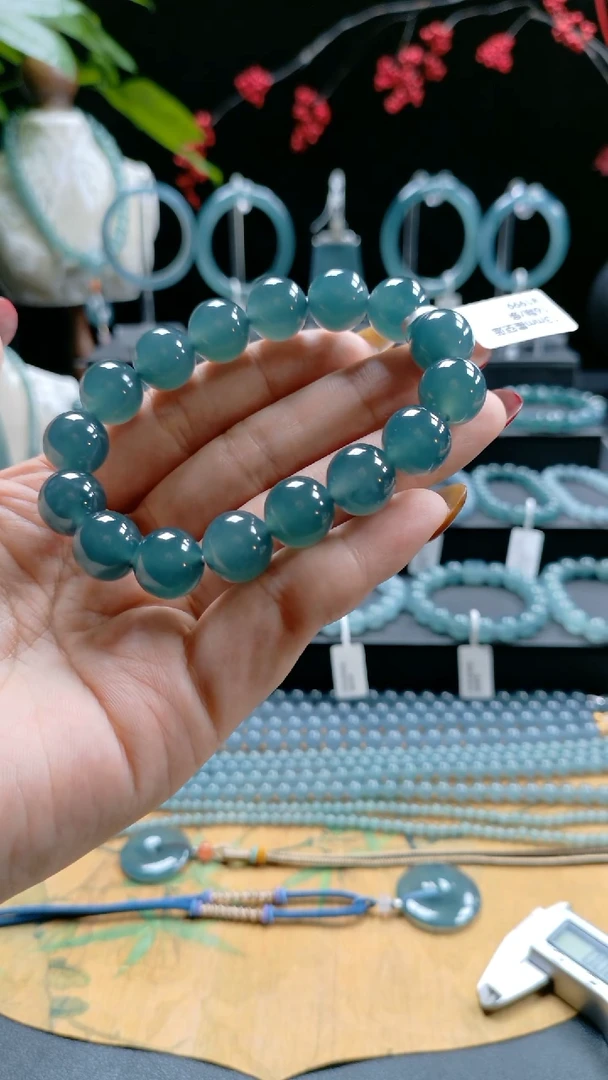 未镶嵌手串翡翠13mm糯种湖水绿手串