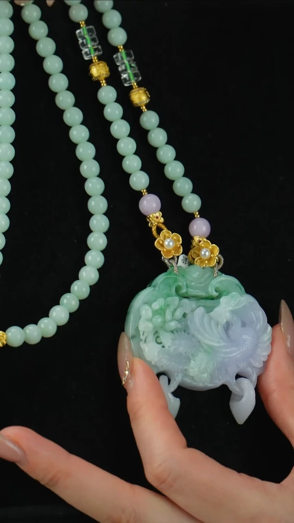 颈饰未镶嵌翡翠凤穿牡丹