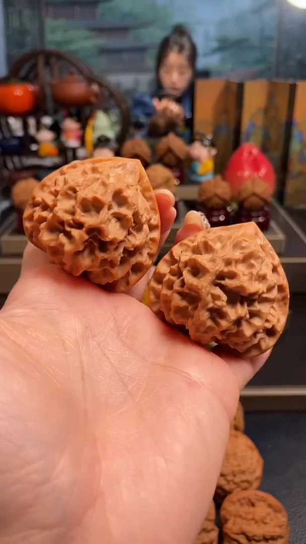 【闪购商品】文玩核桃把件A 289帝王47尺