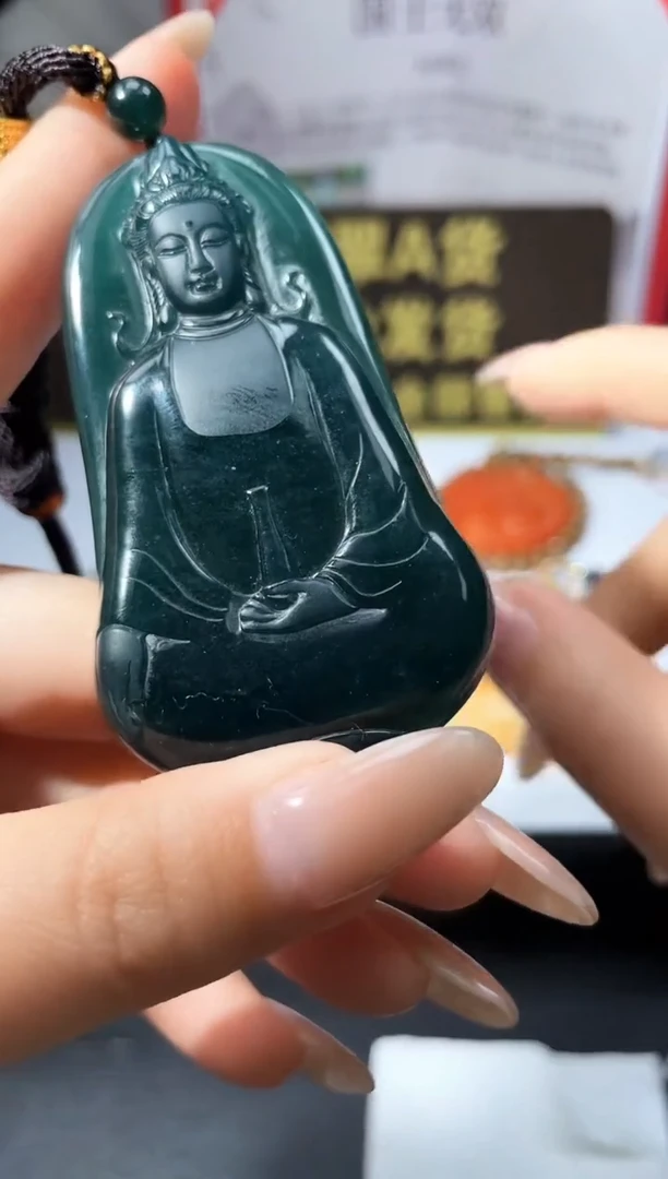 颈饰未镶嵌翡翠多样性发其一