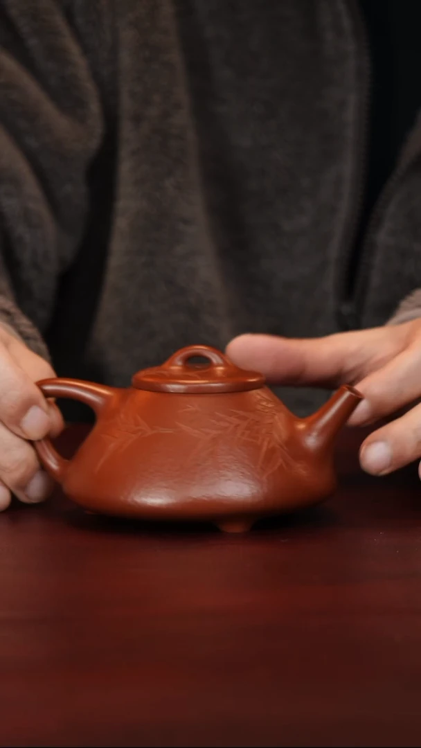 茶壶紫砂何华林--手工--子冶-250cc