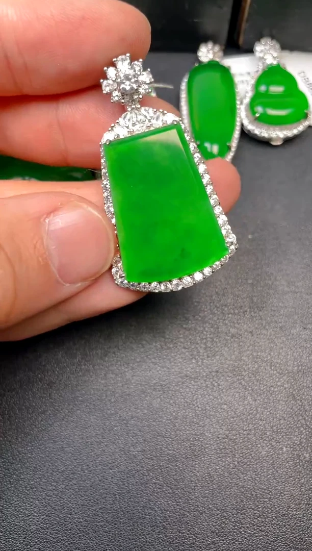 吊坠(不含链)银S925镶嵌翡翠吊坠