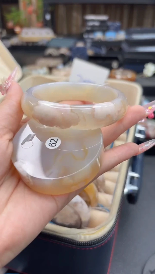 未镶嵌手镯石英质玉211(62圈赠送镯心)