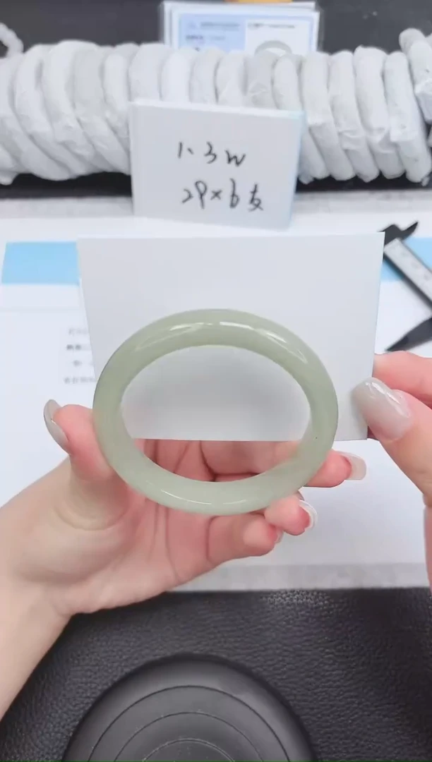 未镶嵌手镯石英质玉143-58.7