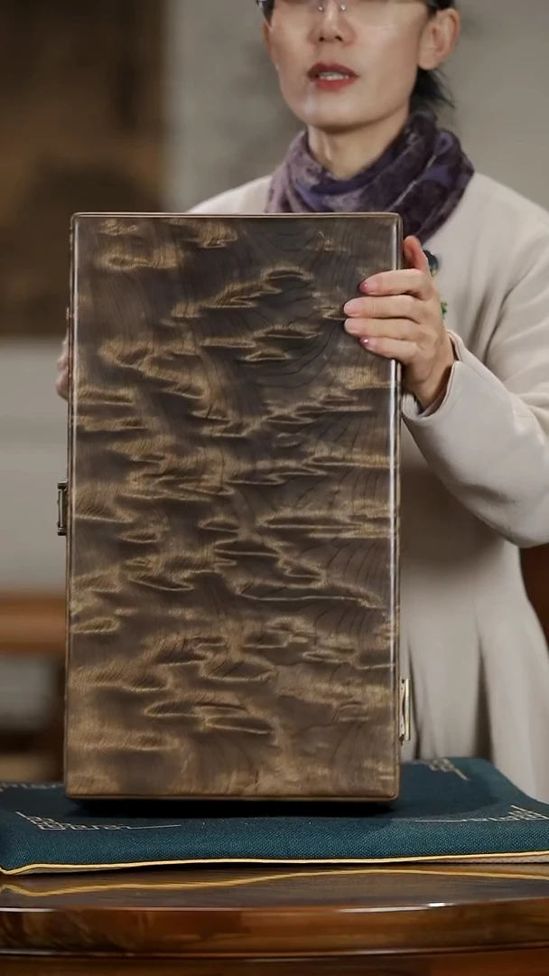 金丝楠云彩纹一木一器珠宝箱 书画箱