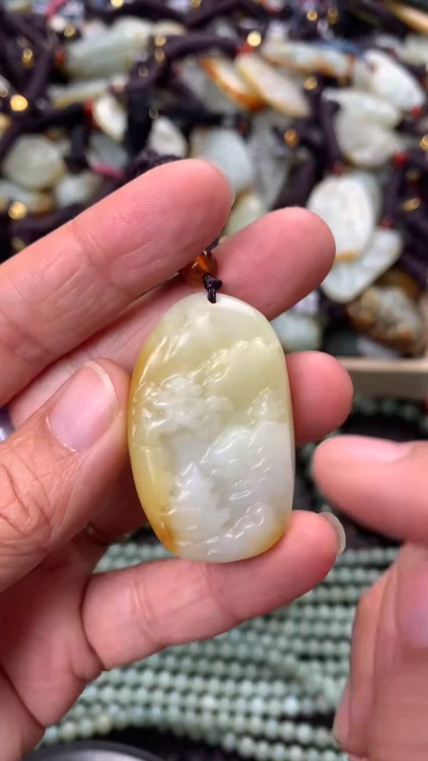 【闪购商品】和田玉颈饰未镶嵌多样性发货没有证书拍一发一有瑕