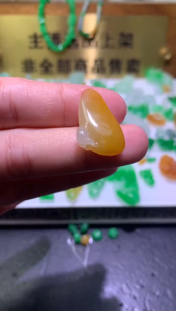 未镶嵌定制翡翠毛货