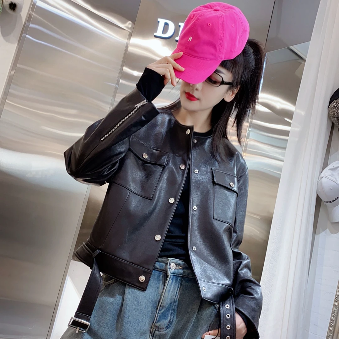 8639薄款修身型单排扣短款长袖短外套黑色设计师女装韩版重工