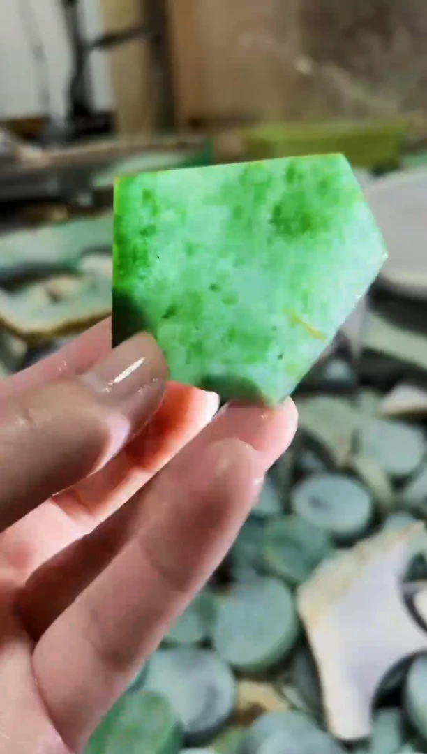 【闪购商品】翡翠颈饰未镶嵌A货白谭1425