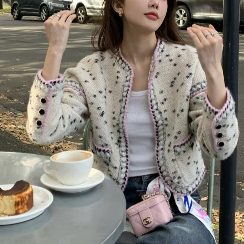 99新 Chanel/香奈儿 38码城堡系列乳白色拼黑粉混色短款奶牛开衫