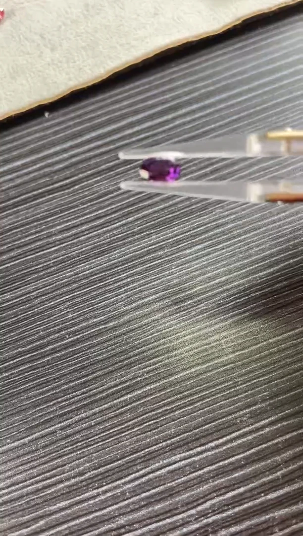 【闪购商品】蓝宝石裸石未镶嵌1.05克拉浓郁紫蓝宝全净vb