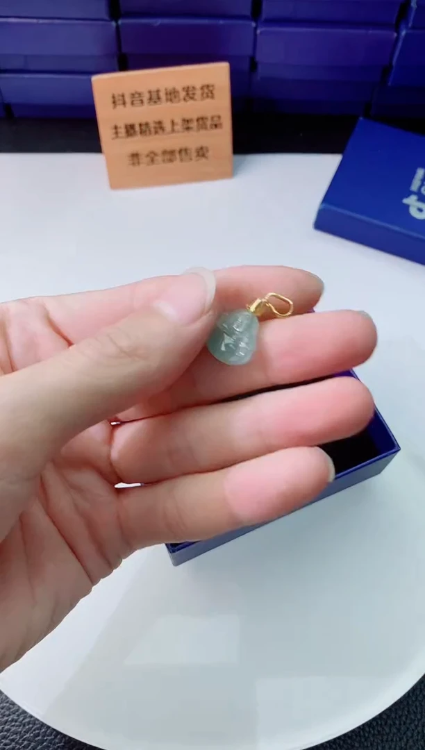 翡翠未镶嵌颈饰1111111