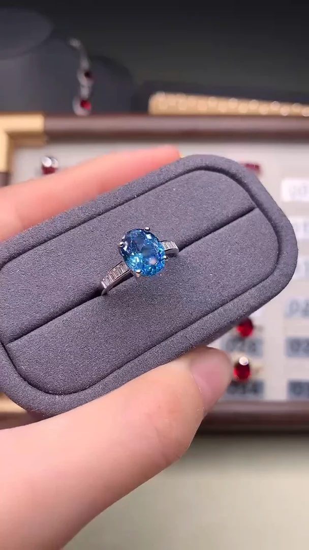 银S925镶嵌戒圈海蓝宝石······