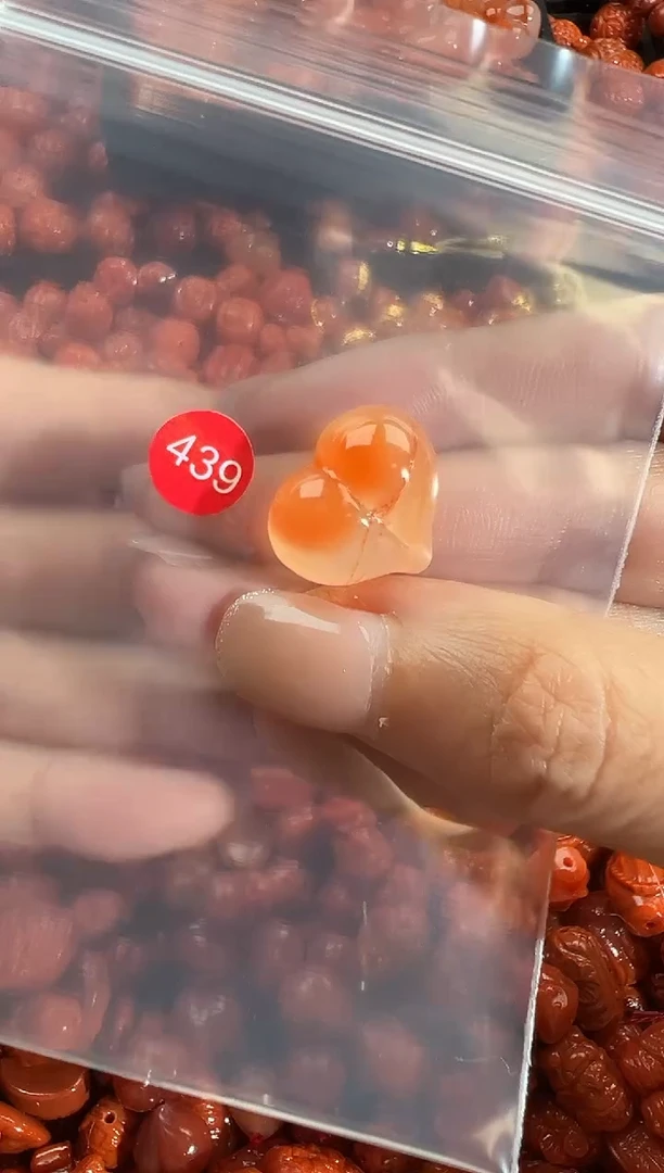 颈饰未镶嵌南红玛瑙1