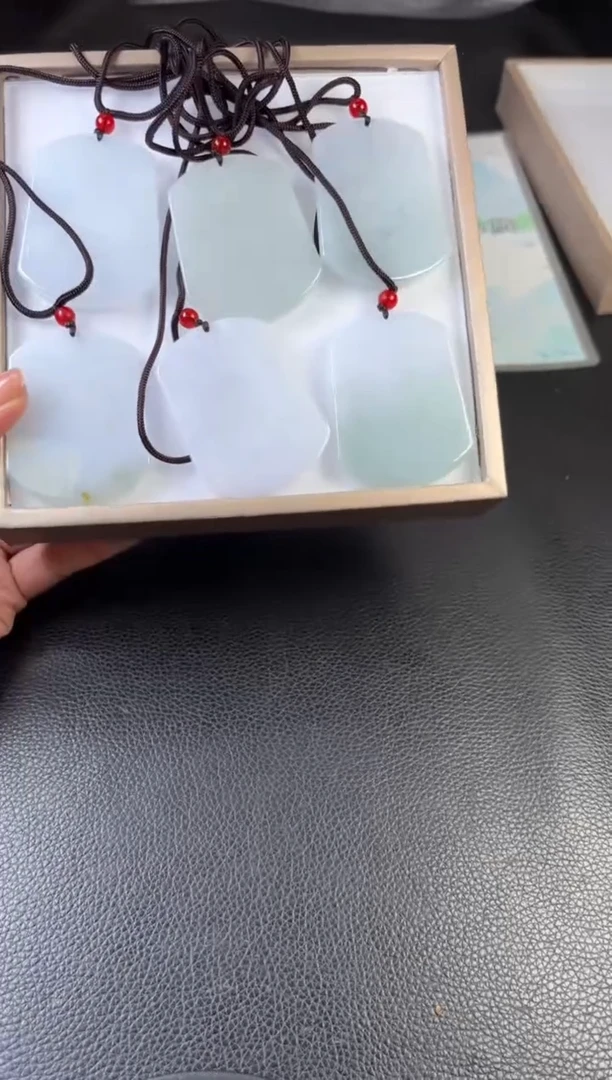 未镶嵌挂件翡翠多样性发一件R703150