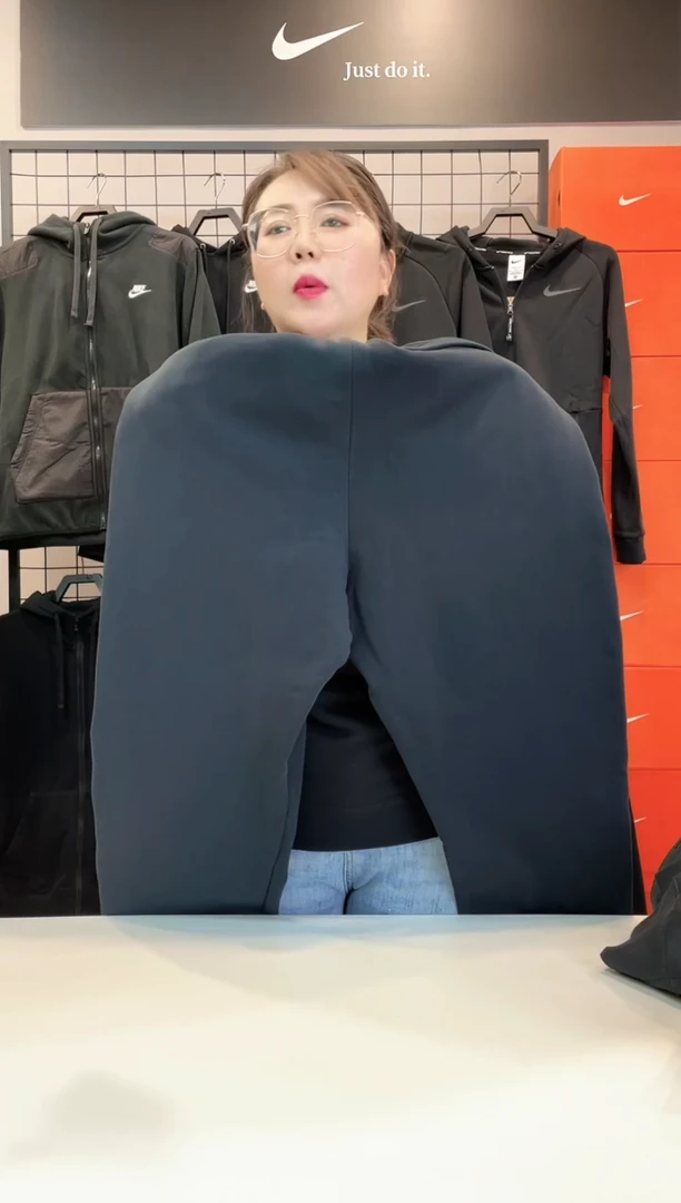 7469黑色飞人长裤XL码160斤-180斤不退换