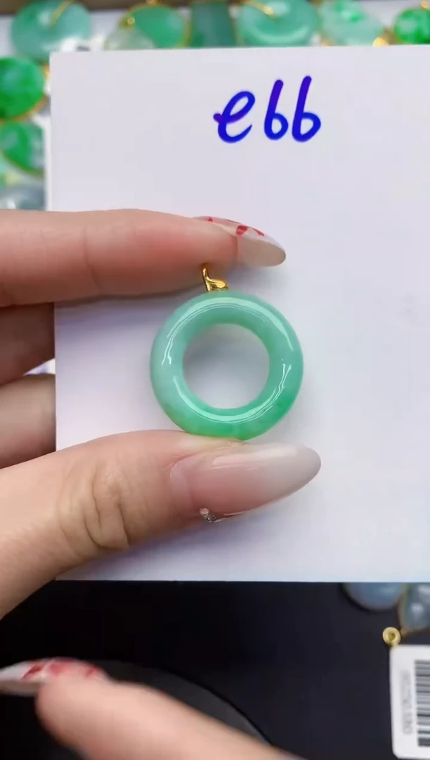【闪购商品】翡翠颈饰18K金镶嵌0000000000