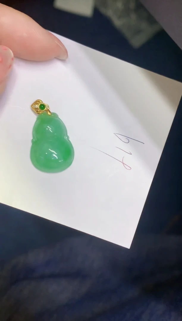 翡翠未镶嵌颈饰缅甸天然翡翠A货