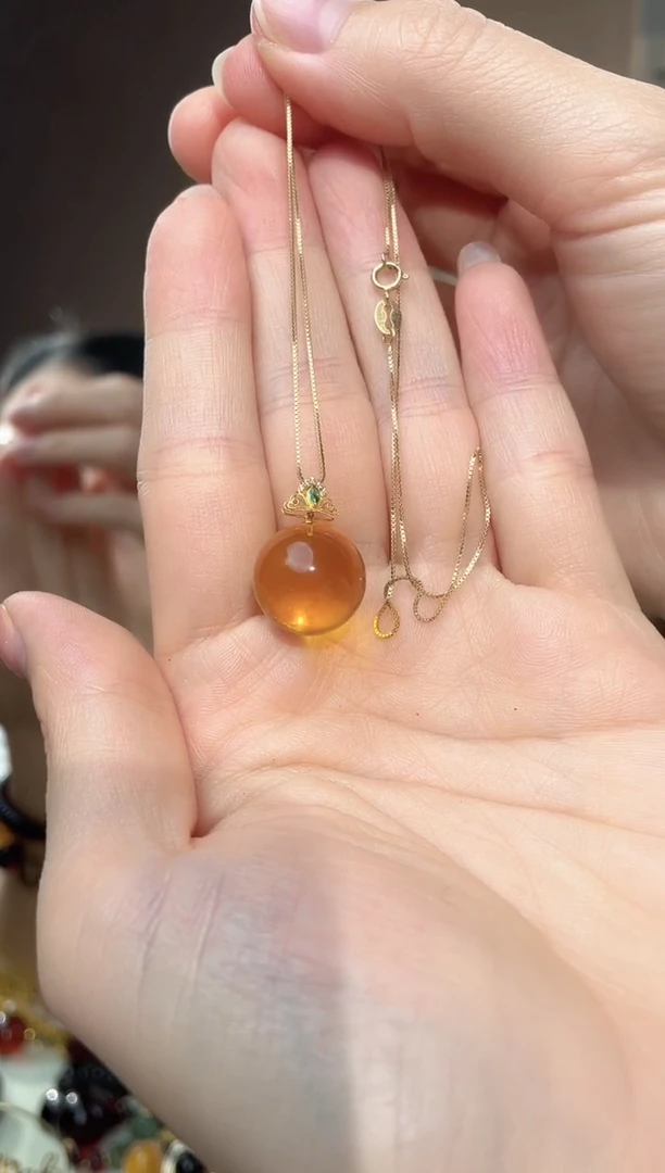 裸石琥珀未镶嵌15+蓝珀