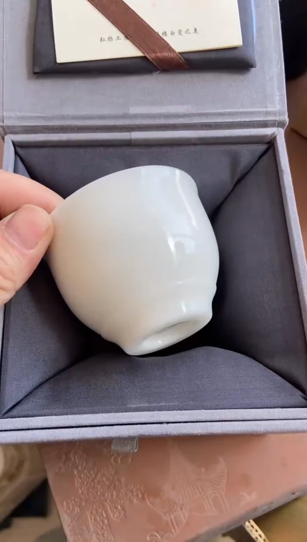 无运费险有瑕疵的摄影的产品有使用过的痕迹有点脏介意勿拍