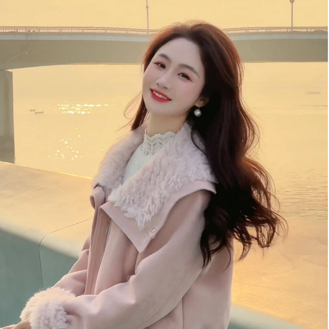 苏醒的乐园2025年冬季新款加厚羔羔毛时尚外套SXPC24073