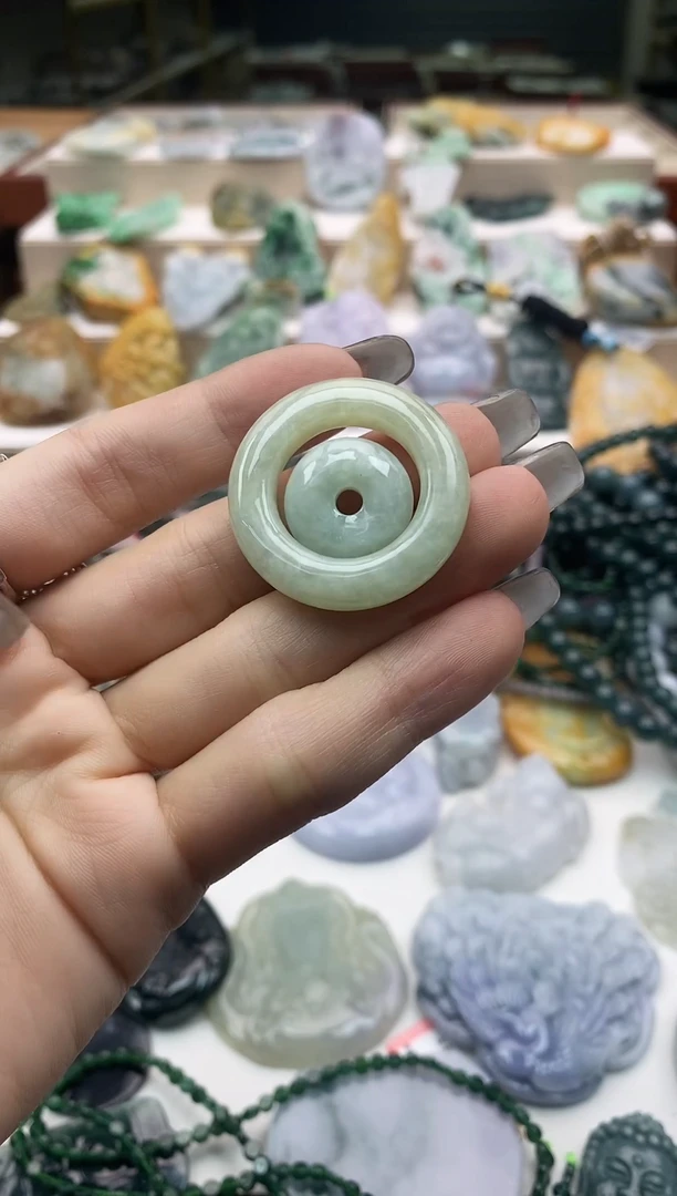 颈饰未镶嵌翡翠1