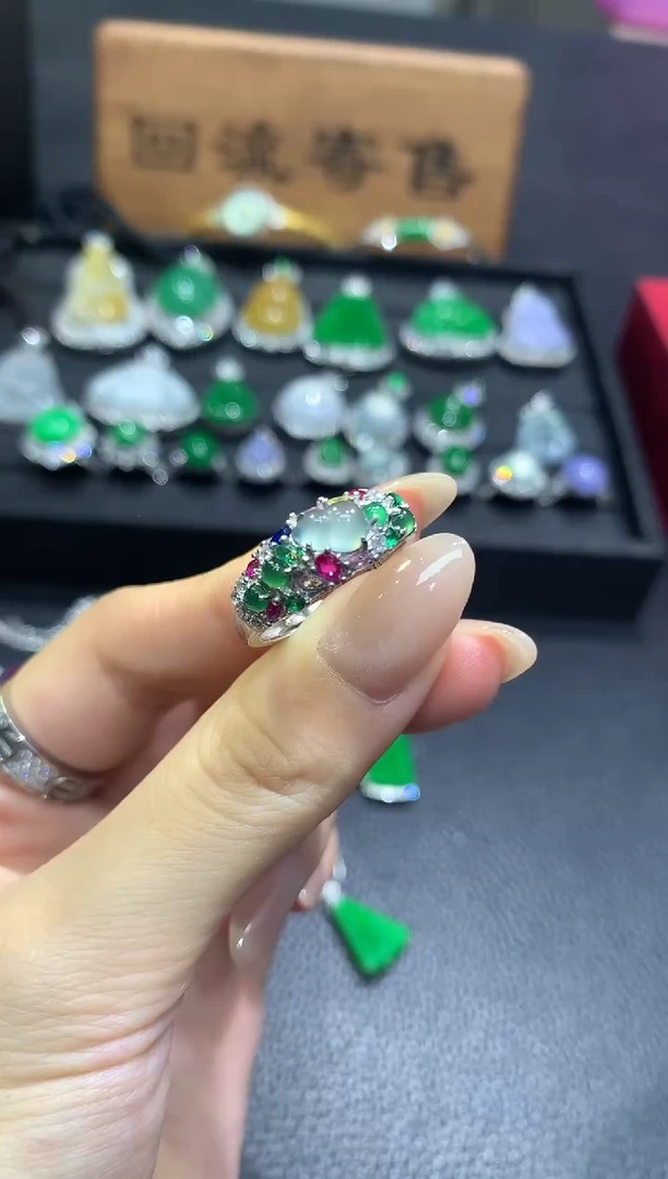 银S925镶嵌戒指翡翠3多样性随机发货1件