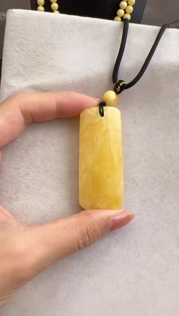 【闪购商品】琥珀裸石未镶嵌10210319-吊坠