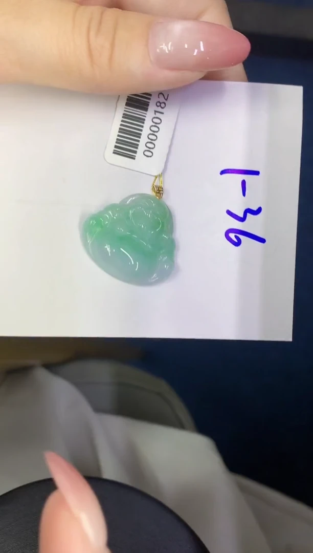 翡翠18K金镶嵌颈饰缅甸天然翡翠A货