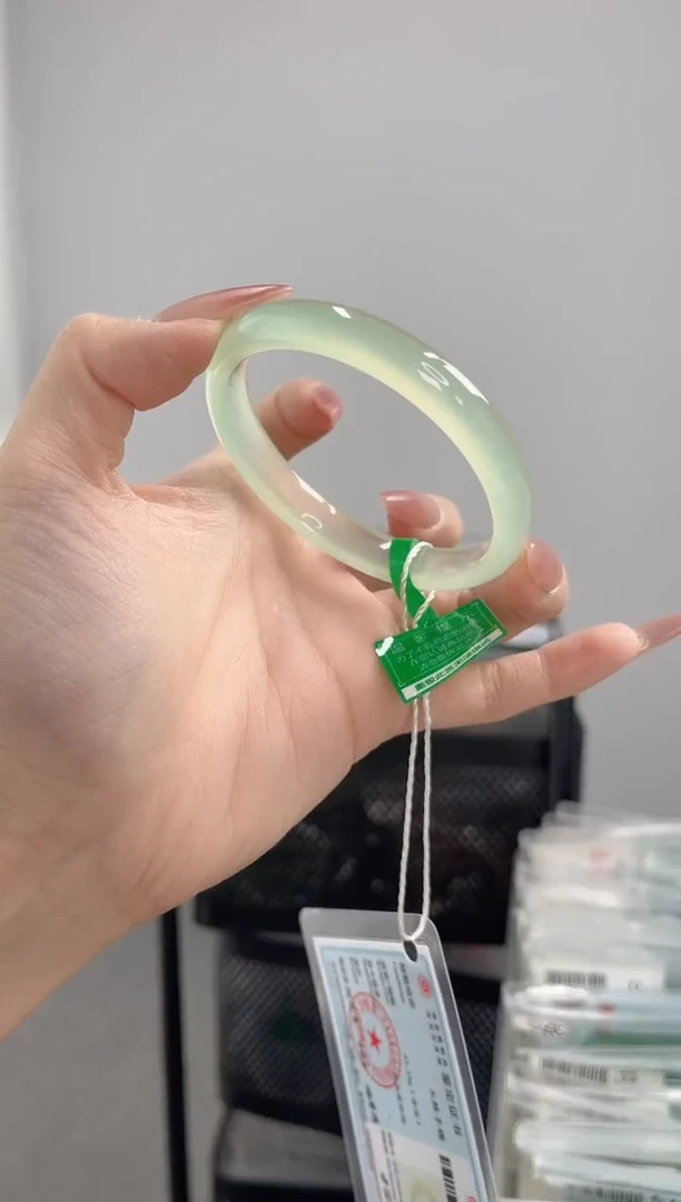 玛瑙/玉髓手镯未镶嵌58圈