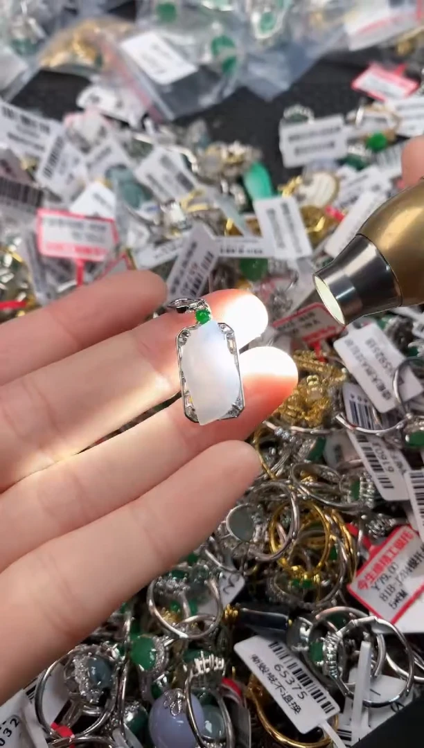 银S925镶嵌戒指翡翠1         10