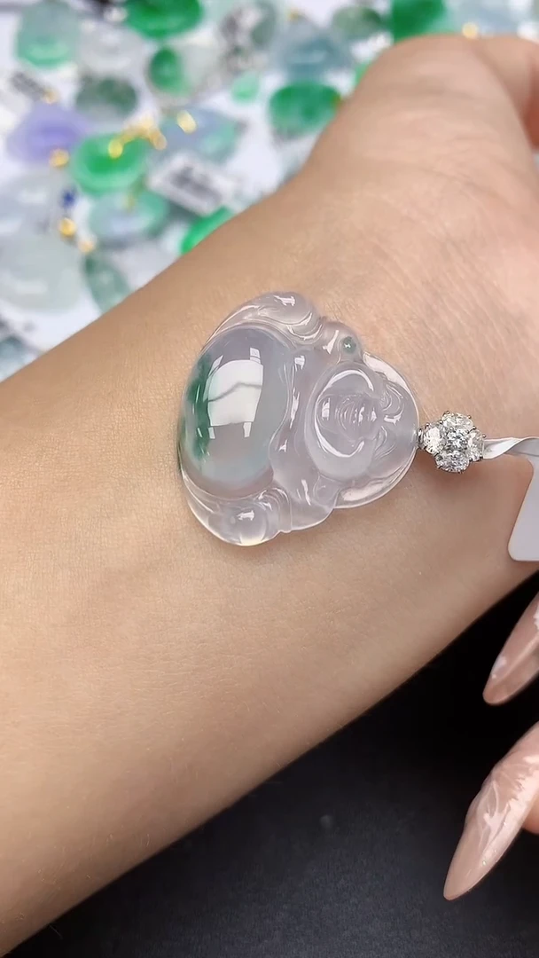 颈饰18K金镶嵌翡翠a货假一赔三支持复检百元上9元证书费自理