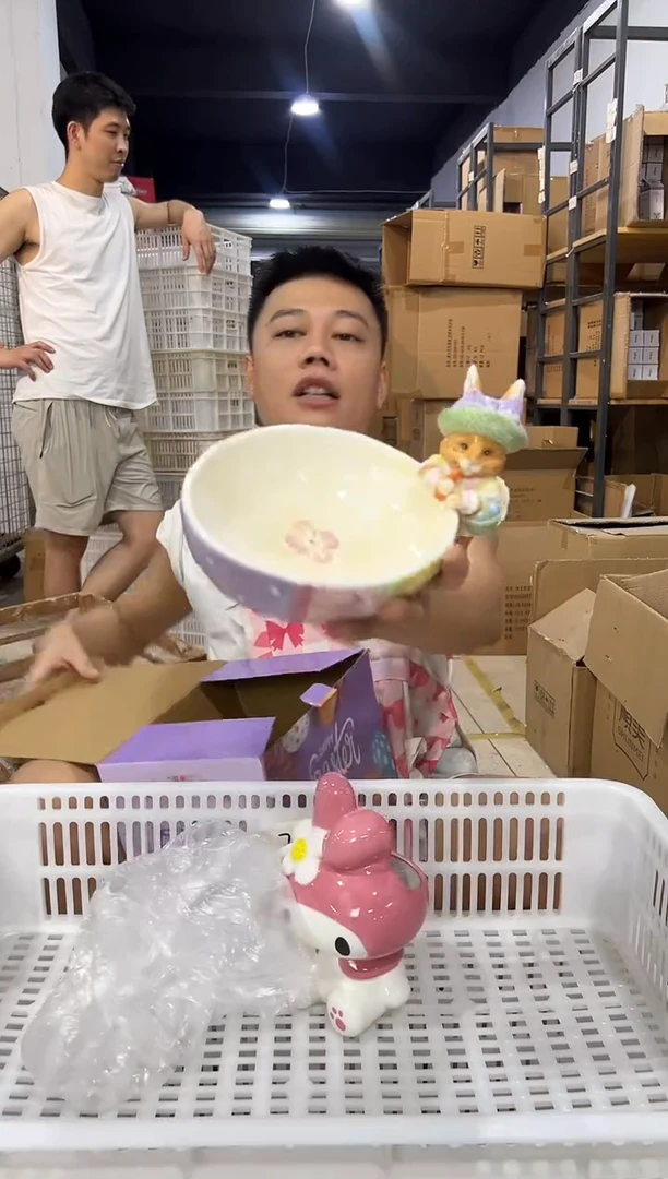 瓷片紫色原盒兔子碗