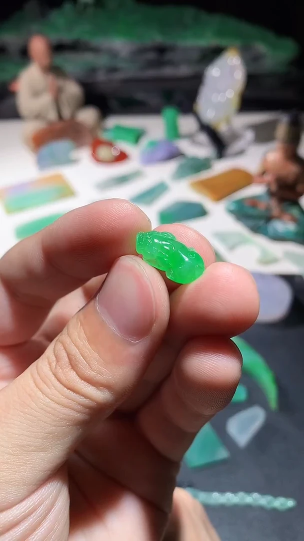 未镶嵌定制翡翠戒面