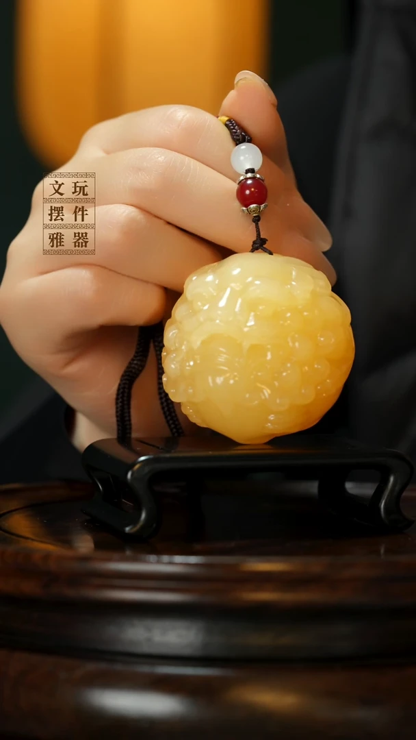 玉《醒狮貔貅》手把件摆件