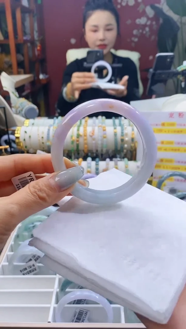 【闪购商品】翡翠手镯未镶嵌46显白5758/11.9*8.2
