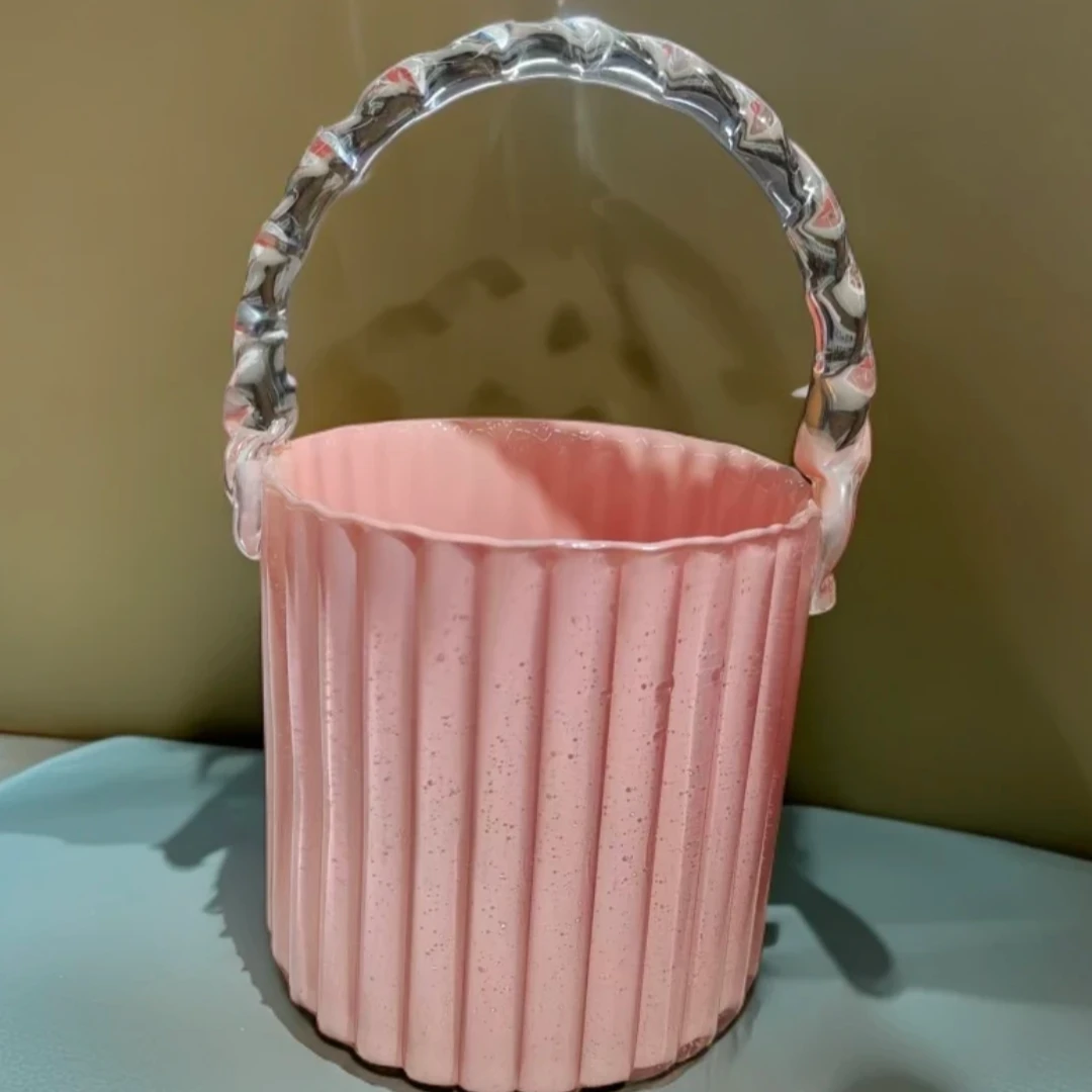粉色直筒提篮包包客厅餐桌摆件