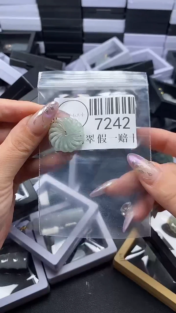 吊坠(不含链)未镶嵌翡翠7242