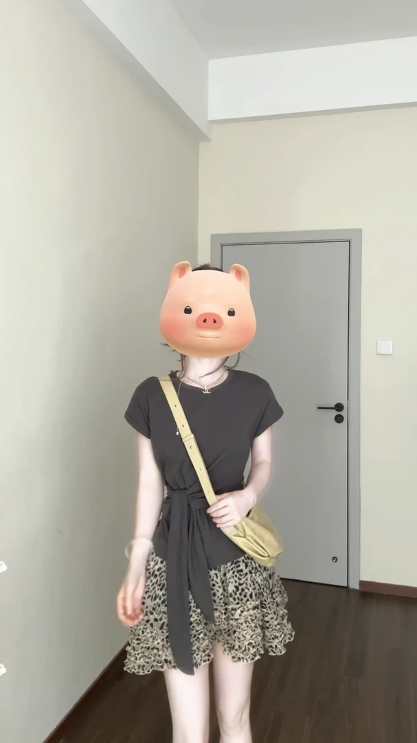 韩系气质休闲设计感打结收腰显瘦深灰色宽松软糯短袖T恤