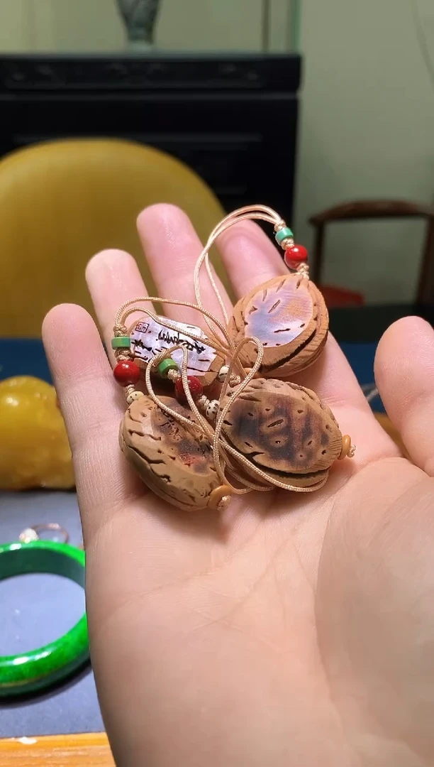 【闪购商品】桃核吊坠多样性发一件074