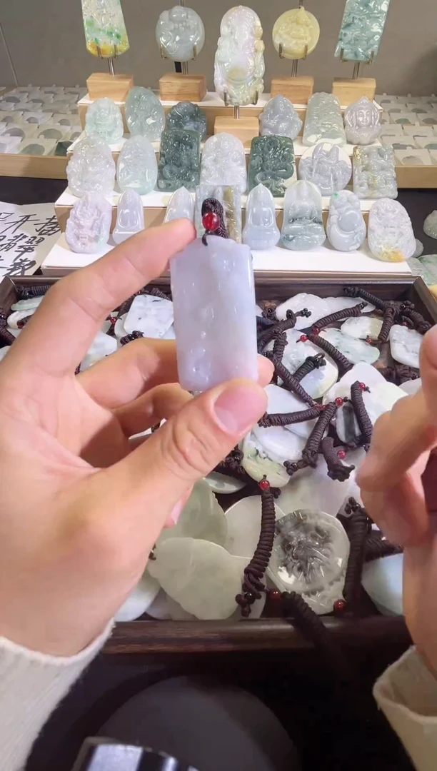 颈饰未镶嵌翡翠11/13    31