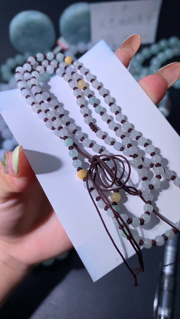 翡翠未镶嵌颈饰珠子