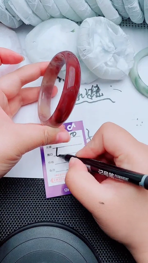 【闪购商品】石英质玉手镯未镶嵌G110-62-63