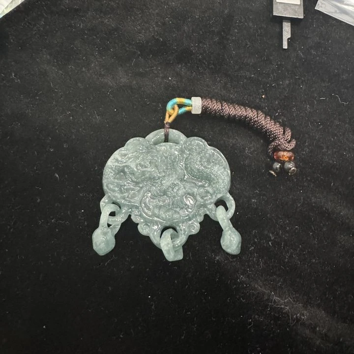 翡翠A货龙凤锁吊坠拍一发一多样性发货-531384