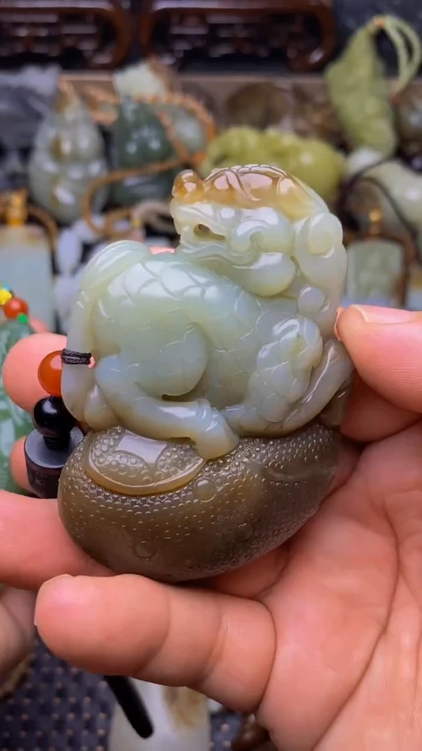 未镶嵌和田玉把件1